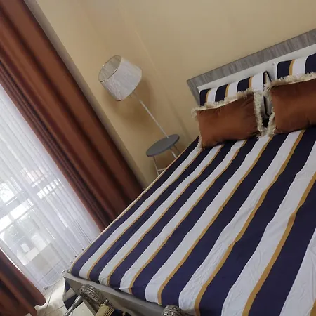 Apartment Elda Yellow Palace, Pazari I Ri Tirana