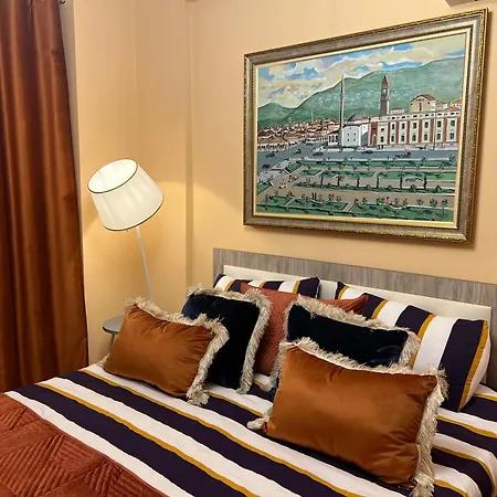 Apartment Elda Yellow Palace, Pazari I Ri Tirana