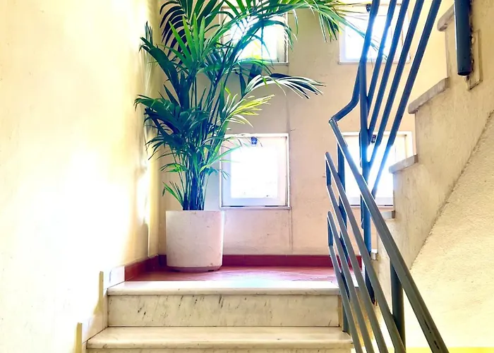 Elda Yellow Palace, Pazari I Ri شقة *