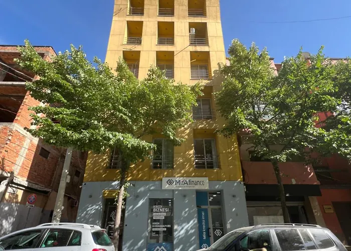 Elda Yellow Palace, Pazari I Ri شقة *