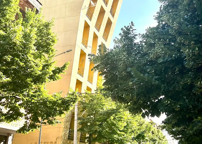 Elda Yellow Palace, Pazari I Ri شقة *