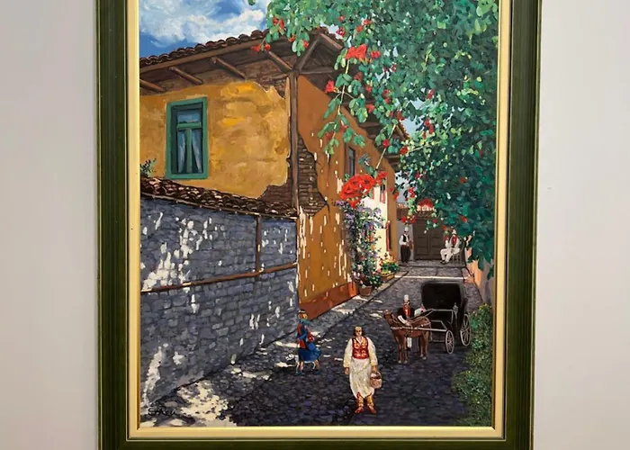 Elda Yellow Palace, Pazari I Ri Tirana